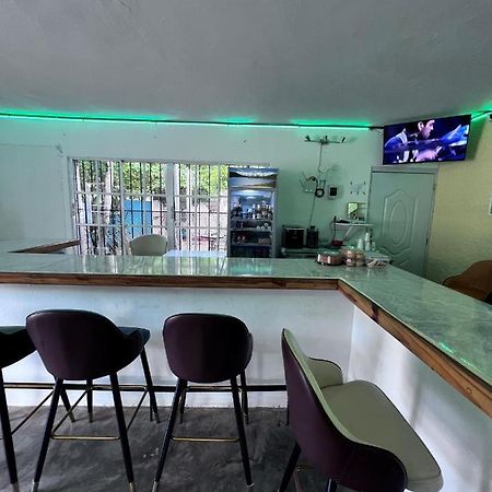 Sunrise Internet Cafe And Hotel Лас Терренас Экстерьер фото