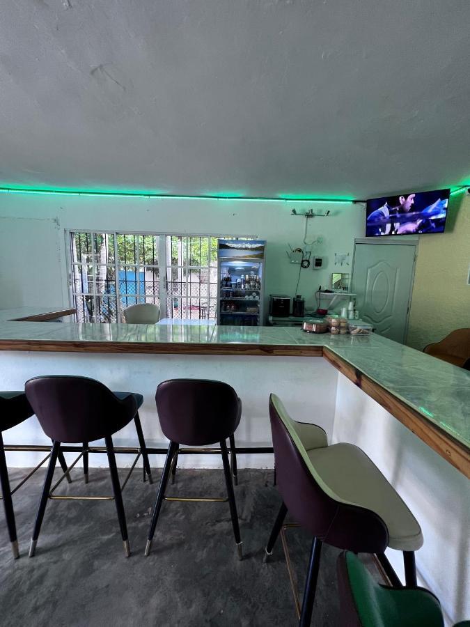 Sunrise Internet Cafe And Hotel Лас Терренас Экстерьер фото
